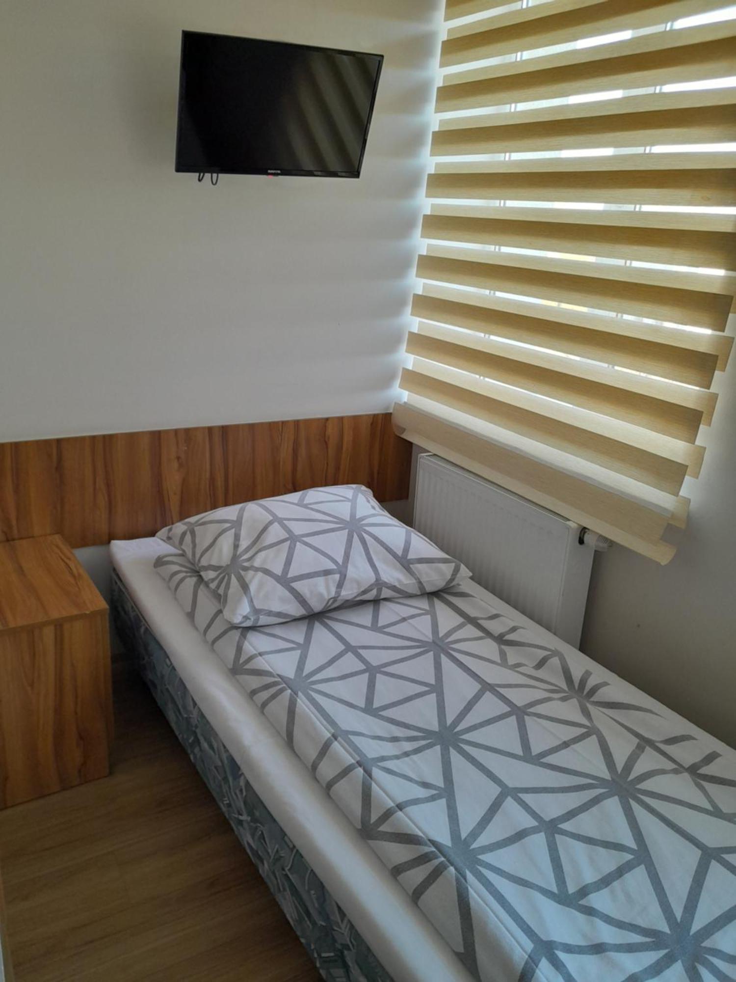 Hostel Polon Пултуск Экстерьер фото